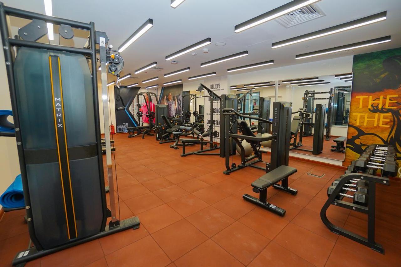 The Grand Lux Hotel Dauhá Exteriér fotografie The gym at the hotel
